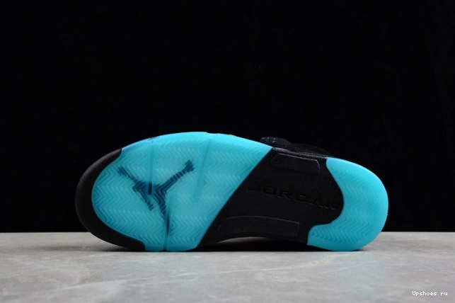 Aqua Jordan DD0587-047 Retro 5 0516
